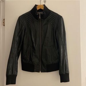VINTAGE Danier leather bomber jacket, size small